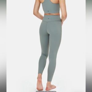 NWT Tentree In Motion High Rise Legging Agave Green M